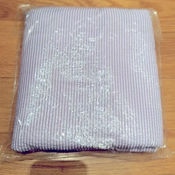 Seersucker Beach Towel - Picture 2 of 4